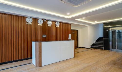 Gachibowli Hotel | Treebo SY Inn, Gachibowli DLF