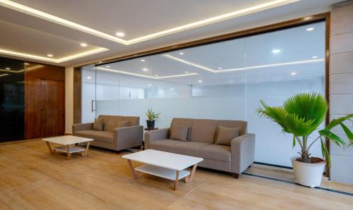 Gachibowli Hotel | Treebo SY Inn, Gachibowli DLF
