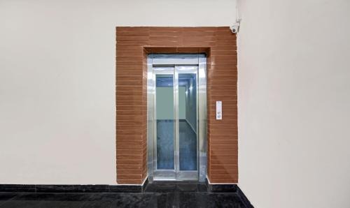 Noida Hotel | Treebo The Eden Roc