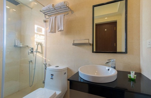 Tangra Hotel | Treebo Vedanta, Metropolitan