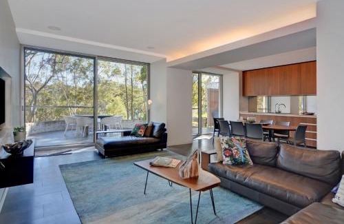 Vincentia House | Treehouse Jervis Bay