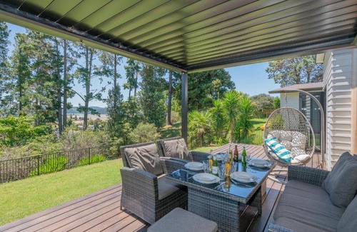 Whangamata House | Treetop Bach - Whangamata Holiday Home