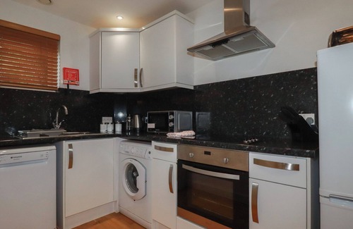 Porthtowan Cottage | TREGULLAN, pet friendly, country holiday cottage in Porthtowan