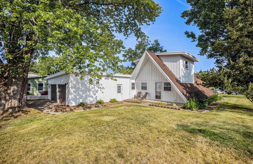 Greenville House | Tremendous 4-bedroom lake house in Greenville