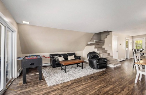 Greenville House | Tremendous 4-bedroom lake house in Greenville