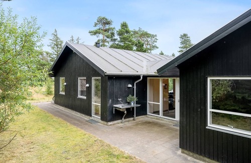 Mosevra House | "Trena" - 1.2km to the fjord by Interhome