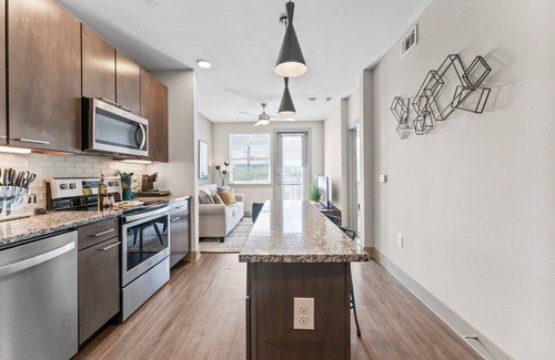 Montopolis Apartment | Trendy 1BR King Suite Close to Downtown w Fast Wifi