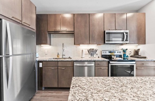 Montopolis Apartment | Trendy 1BR King Suite Close to Downtown w Fast Wifi