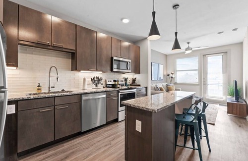 Montopolis Apartment | Trendy 1BR King Suite Close to Downtown w Fast Wifi