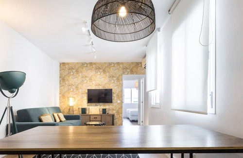 San Roque Apartment | Trendy & Bright apartment with parking
