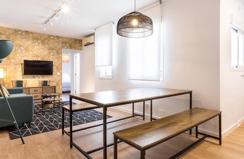 San Roque Apartment | Trendy & Bright apartment with parking