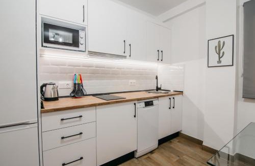 Figares Apartment | TrendyHomes Granada Centro - Ubicación y confort
