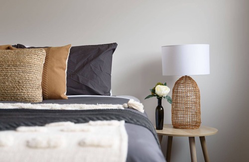 Trentham Villa | Trentham Central Villas 1,2 & 3 - 6 Bedroom & Ensuite / Sleeps 12