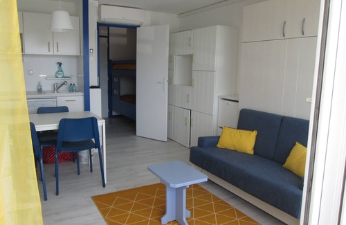 Hendaye Apartment | Tres Belle VUE SUR LE Port,parking Couvert,plage,piscine,wifi,climatisation
