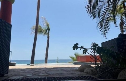 Buenavista Apartment | Tres Generaciones Ocean view poolside room