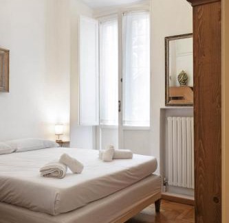 Rione II Trevi Apartment | Trevi Fountain Apartment