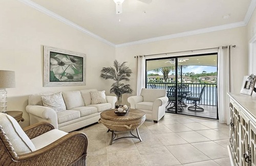 Naples Resort | Treviso Bay * 5 Star Resort * with Water View - a TPC golf course!