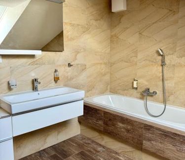 Smrecany House | Tri kopy* - penzión, reštaurácia a pizza