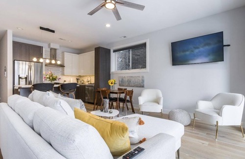Tri-Taylor Condo | Tri-Taylor Best Kept Secret Illinois Medical District : IMD.