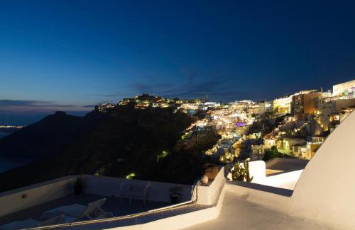 Fira Villa | Trieris Villa & Suites