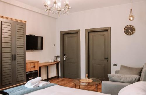 Avlabari Hotel | Trinity Hotel
