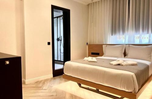 Psirri Apartment | Triple A - Golden Eight - On Aiolou Downtown - FREE Parking!