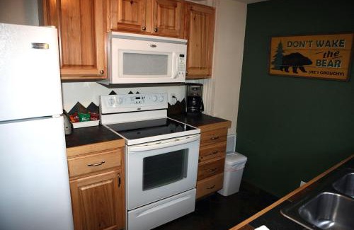 Estes Park House | Triple R Cottages- 1 cabin