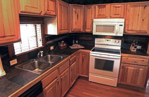 Estes Park House | Triple R Cottages- 8 cabin
