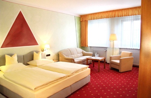 Bad Windsheim House | Triple Room 2 - Hotel Garni Goldener Schwan