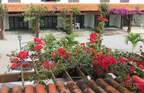 Prainha House | Triplex house 3 Bedrooms with 3 suites in a condominium in Prainha