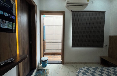 Mathura Hotel | Trishika Residency
