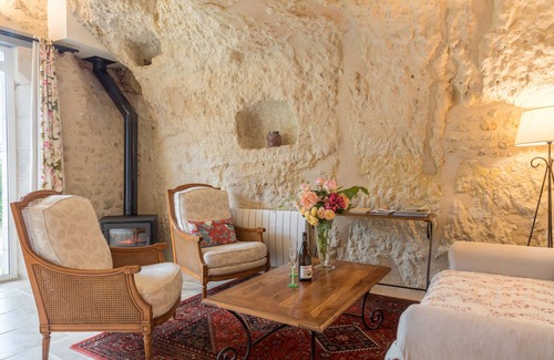 Noizay Cottage | Troglodyte lodging in Touraine: charm & unusual