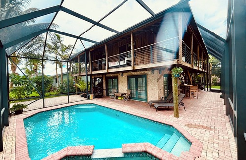Rocky Point Apartment | Tropical 2BR Oasis w/Pool/Kayaks/Bikes/Grill