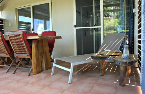 Duranbah House | Tropical Coast Retreat - Pet Friendly - Adult only