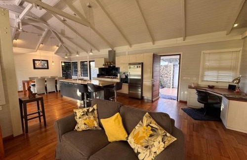 Papeete Villa | Tropical cocoon with 2 bedrooms