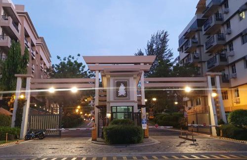 Taguig Apartment | Tropical Escape at Cedar Crest