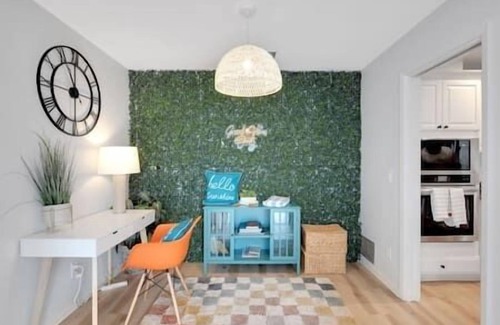 Bradenton House | Tropical Getaway: Pool, Putting Green,Near Beaches