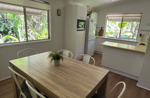South Golden Beach House | Tropical North Byron Escape ~ Private Beach Getaway | Pet-Friendly Paradise!