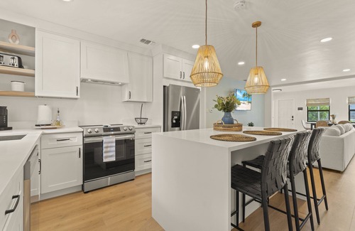 Southwest House | Tropical Oasis with Private Pool near Downtown West Palm Beach!