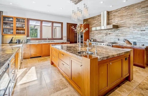 La Jolla Mesa House | Tropical Paradise First-Class Amenities and Views