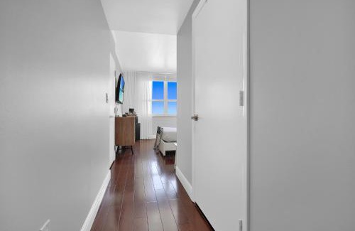 Coconut Grove Apartment | Tropical Paradise Spacious 3 bedroom