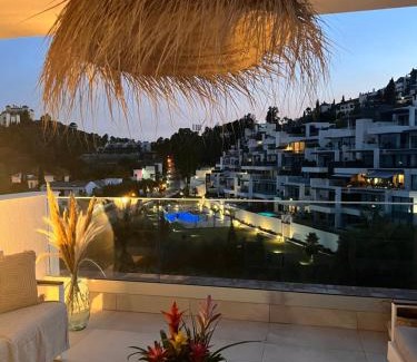 Benahavis Apartment | Tropical penthouse with big roof terrace