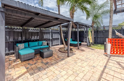 Central Corals House | Tropical pool/game home/minutes from beach and Wilton Manors