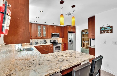 Highland Garden House | Tropical Privat Home Spacious 6 -bedrooms 4 Baths with private pool