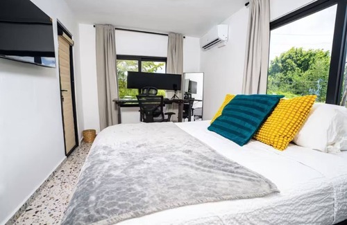 Cerro Gordo Hotel | Tropical Retreat: Beachside 1BR in Vega Alta