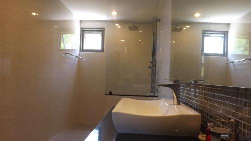 Maret Apartment | Tropical Sea View Residence