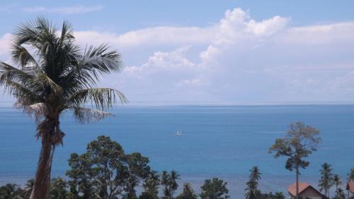 Maret Apartment | Tropical Sea View Residence