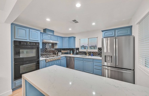 North Las Vegas Villa | Tropicana Desert-5 Bdm x 3 Bth 6 Kng Beds, Free Spa Heatn