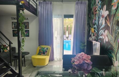 Amnon House | Tropicana