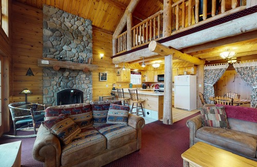 North Lake George Cabin | Trout House Village Resort